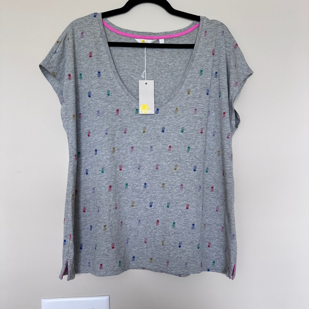 NWT Boden Womens Gray Pineapple V-Neck T-Shirt Size L J0823 MGY